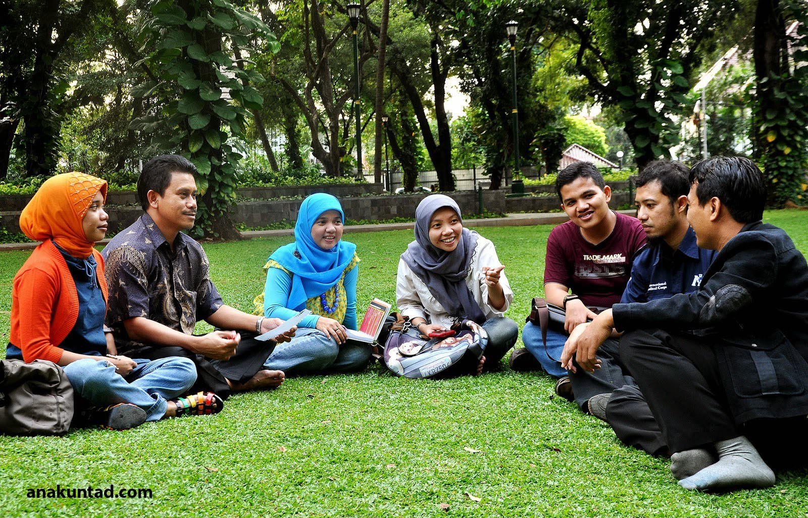 Mahasiswa belajar kolaboratif untuk menghadapi sistem penilaian berbasis kompetensi TKA